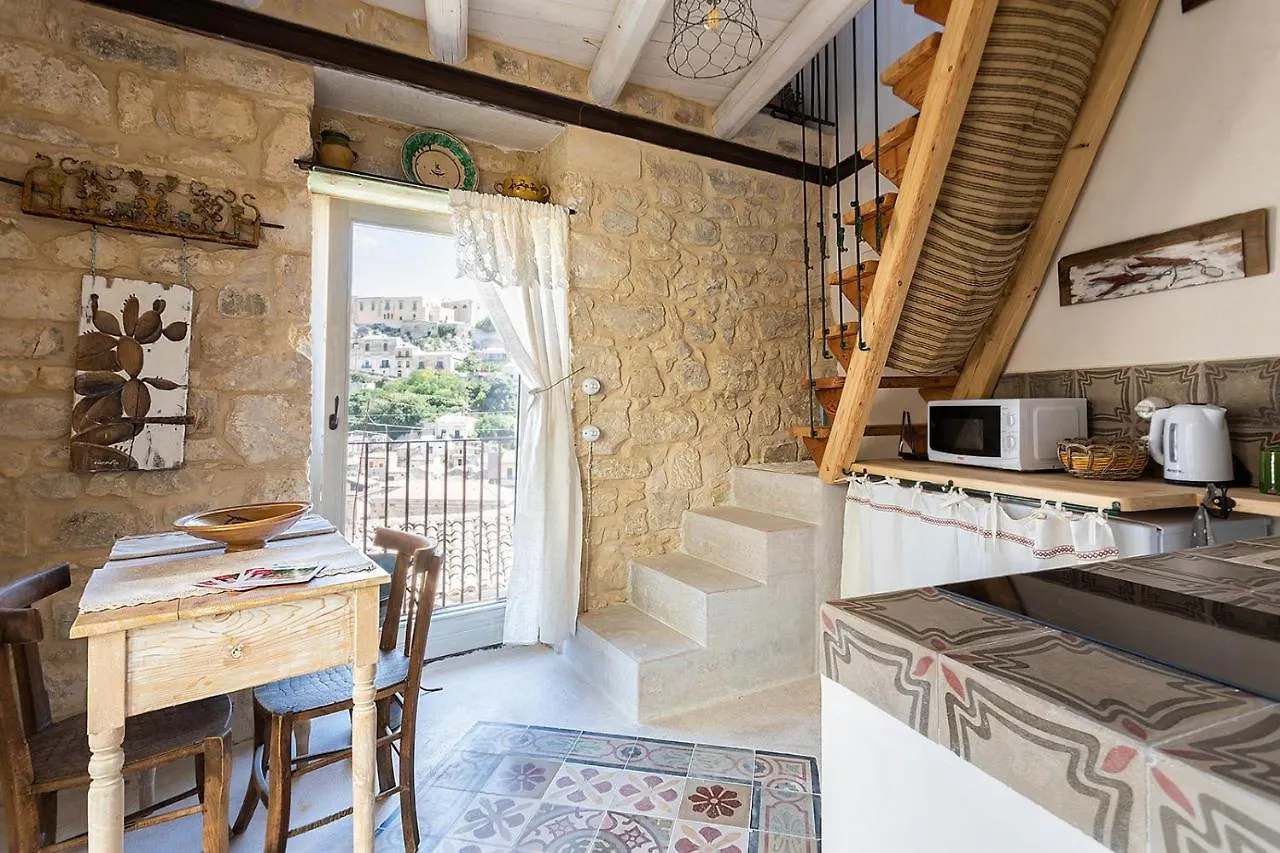 Nido Di Modica Con Vista contacts